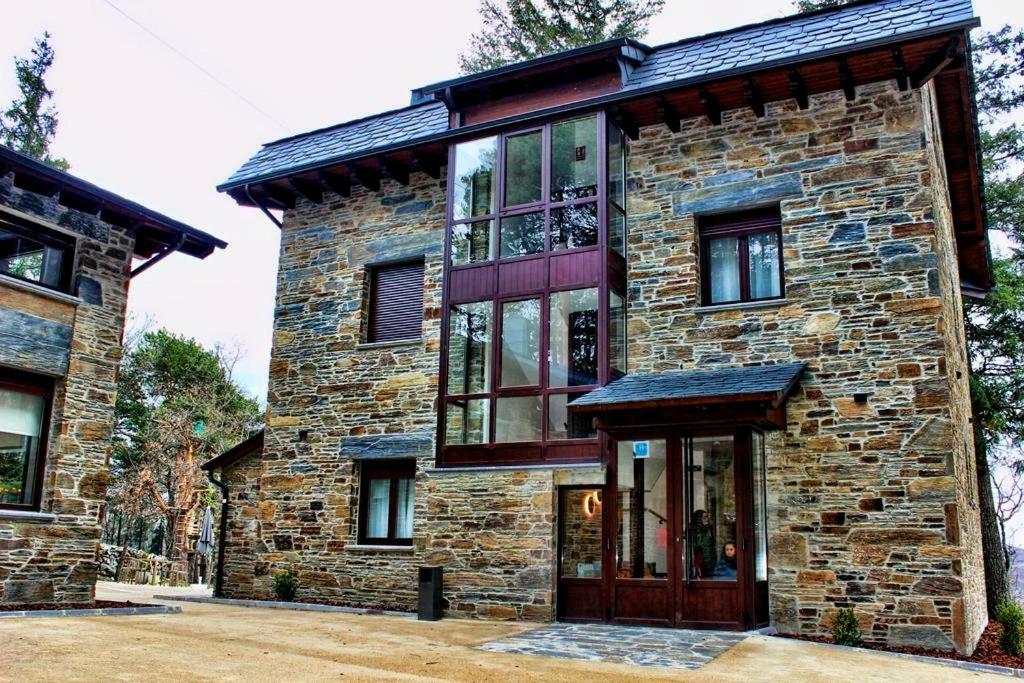 Villa Lucerna Sports & Hotel Resort Vigo de Sanabria Bagian luar foto